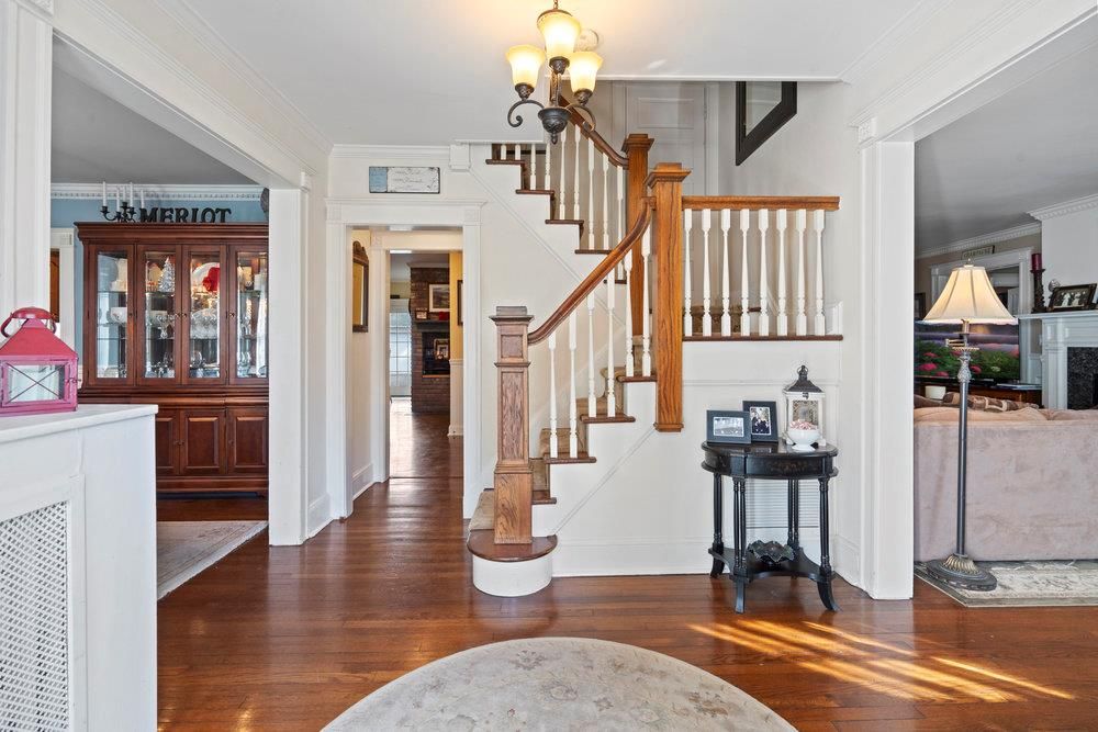 Chandelier, Interior, Wood Texture Flooring