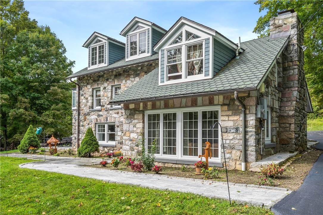 Exterior, Facade, Cape Cod