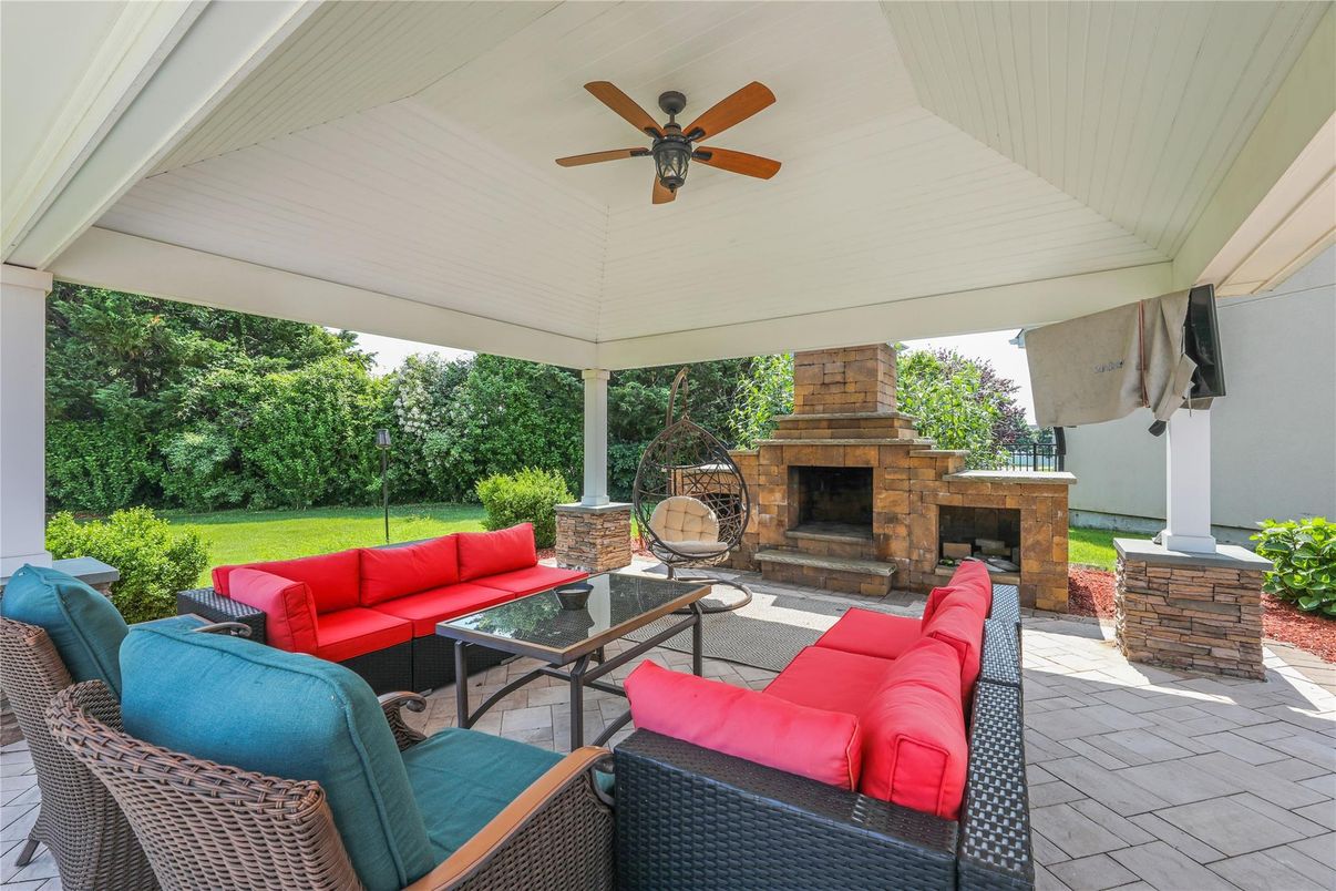 Exterior, Fireplace