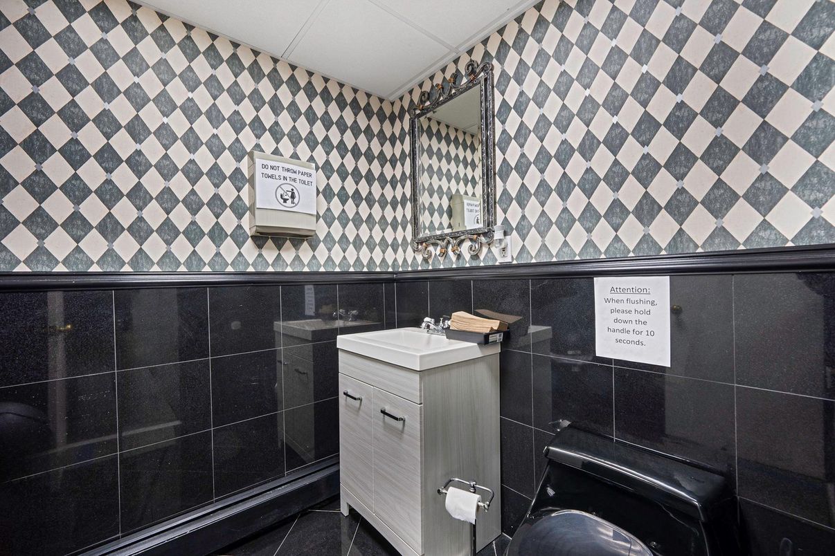 Bathroom, Interior