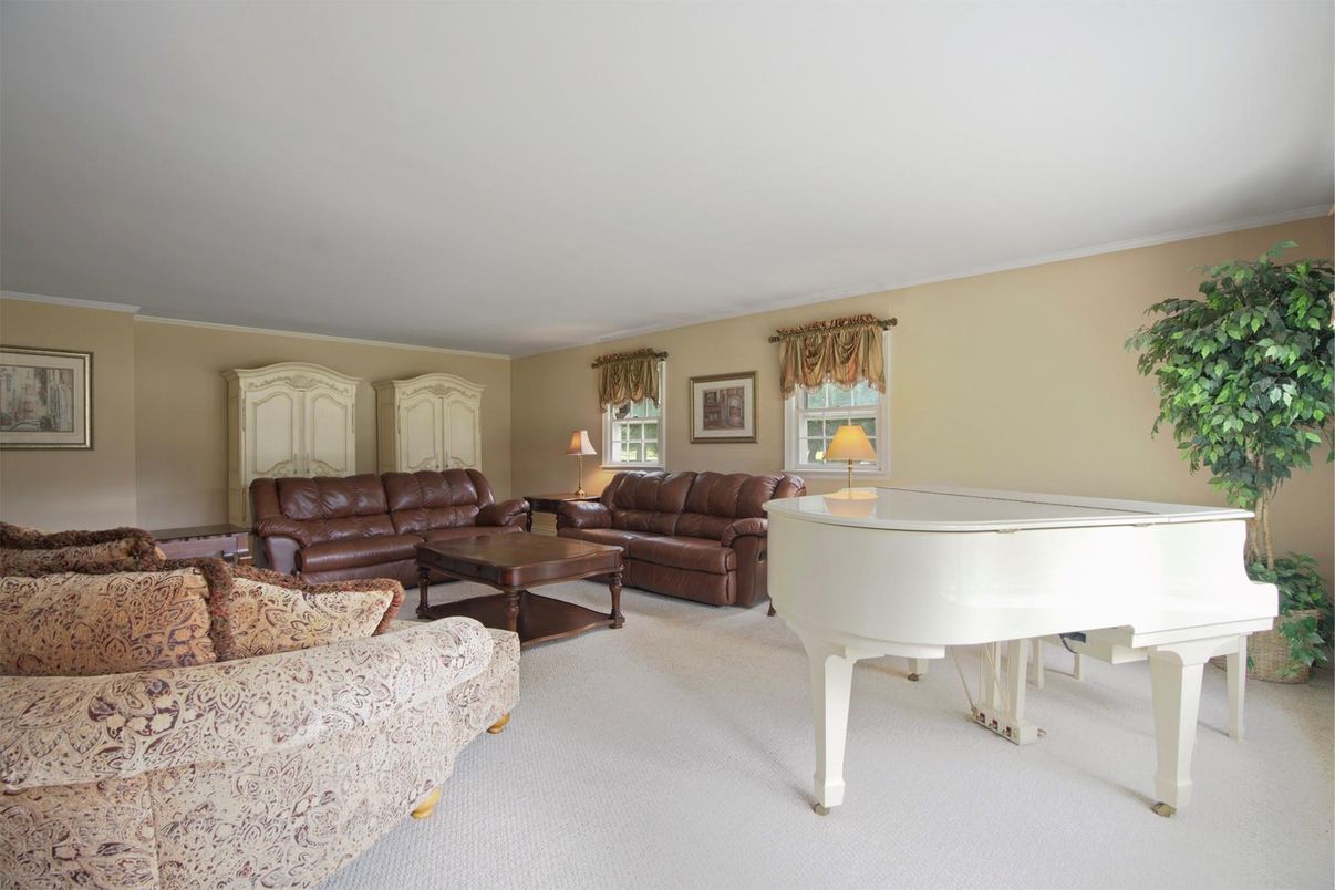 Interior, Living room, Piano