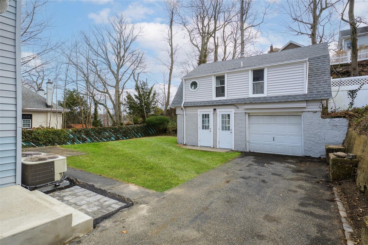 Attached, Backyard, Exterior, Facade, Split Level