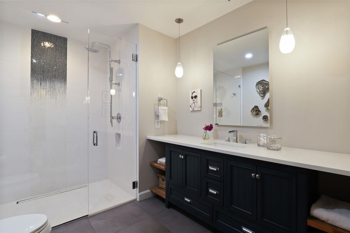 Bathroom, Glass Shower, Interior, Pendant Lights, Recessed Lighting