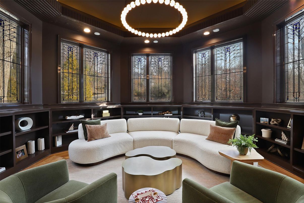 Interior, Living room, Pendant Lights, Recessed Lighting, Wood Texture Flooring