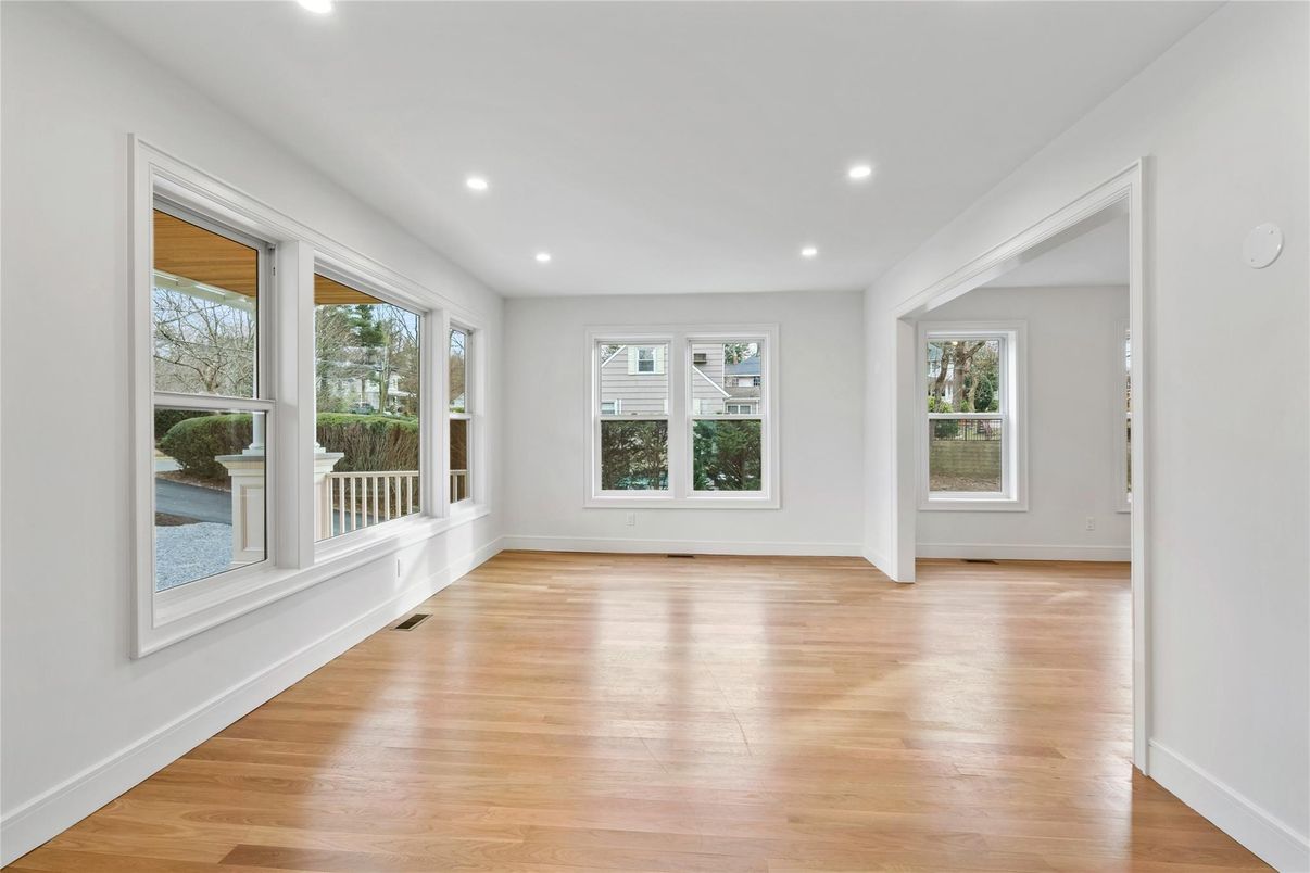Empty room, Interior, Recessed Lighting, Wood Texture Flooring