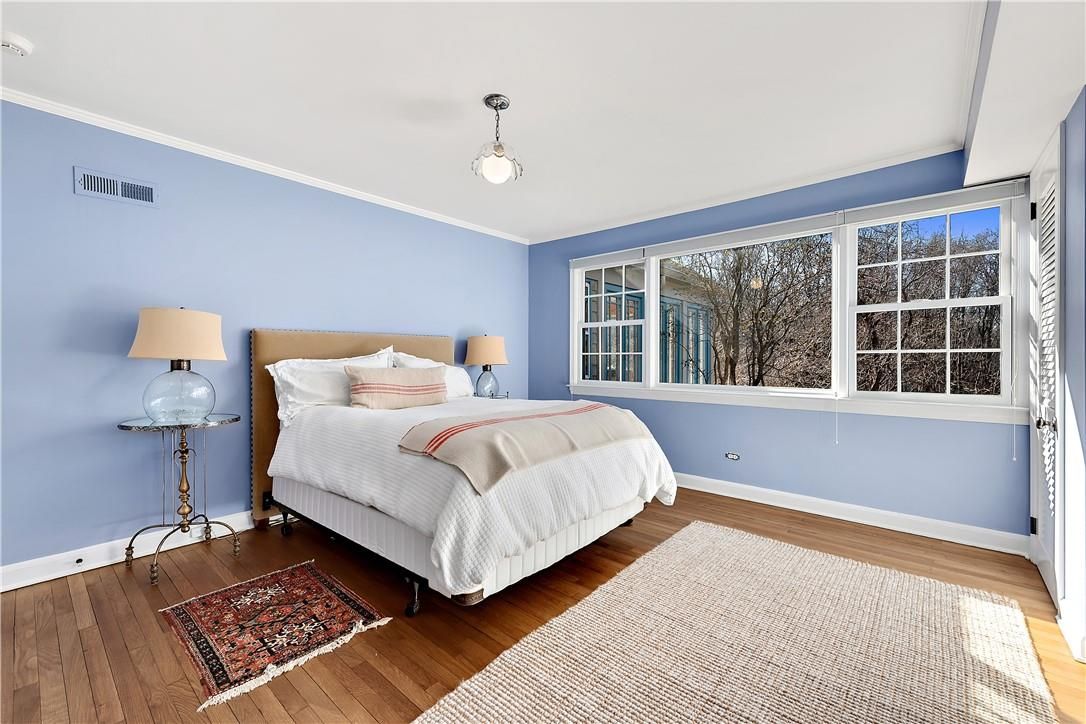 Bedroom, Interior, Pendant Lights, Wood Texture Flooring