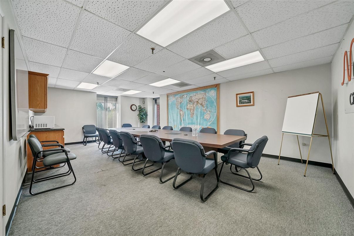 Dining room, Interior, Recessed Lighting