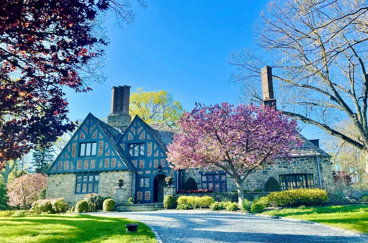 Backyard, Exterior, Facade, Brick Facade, Tudor Revival