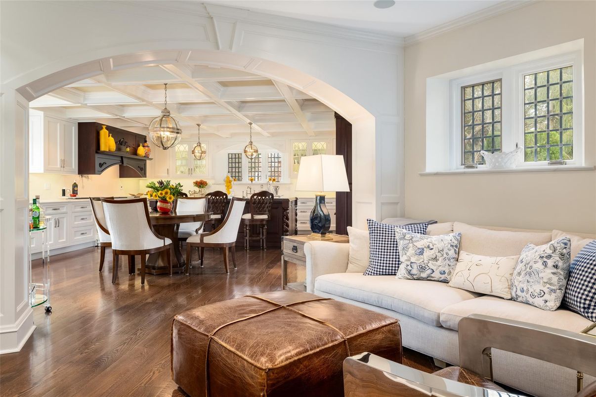 Dining room, Interior, Kitchen, Living room, Pendant Lights, Wood Texture Flooring