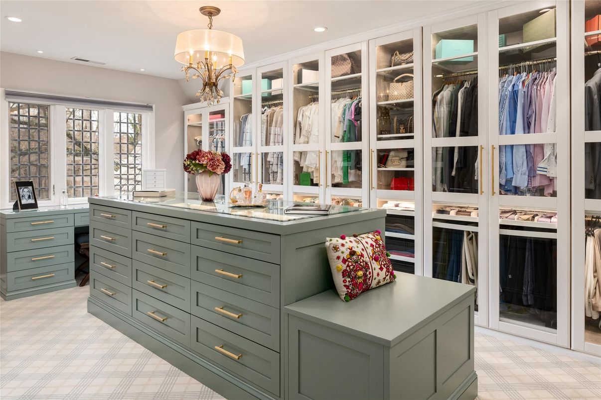 Chandelier, Interior, Recessed Lighting, Walk-in Closets