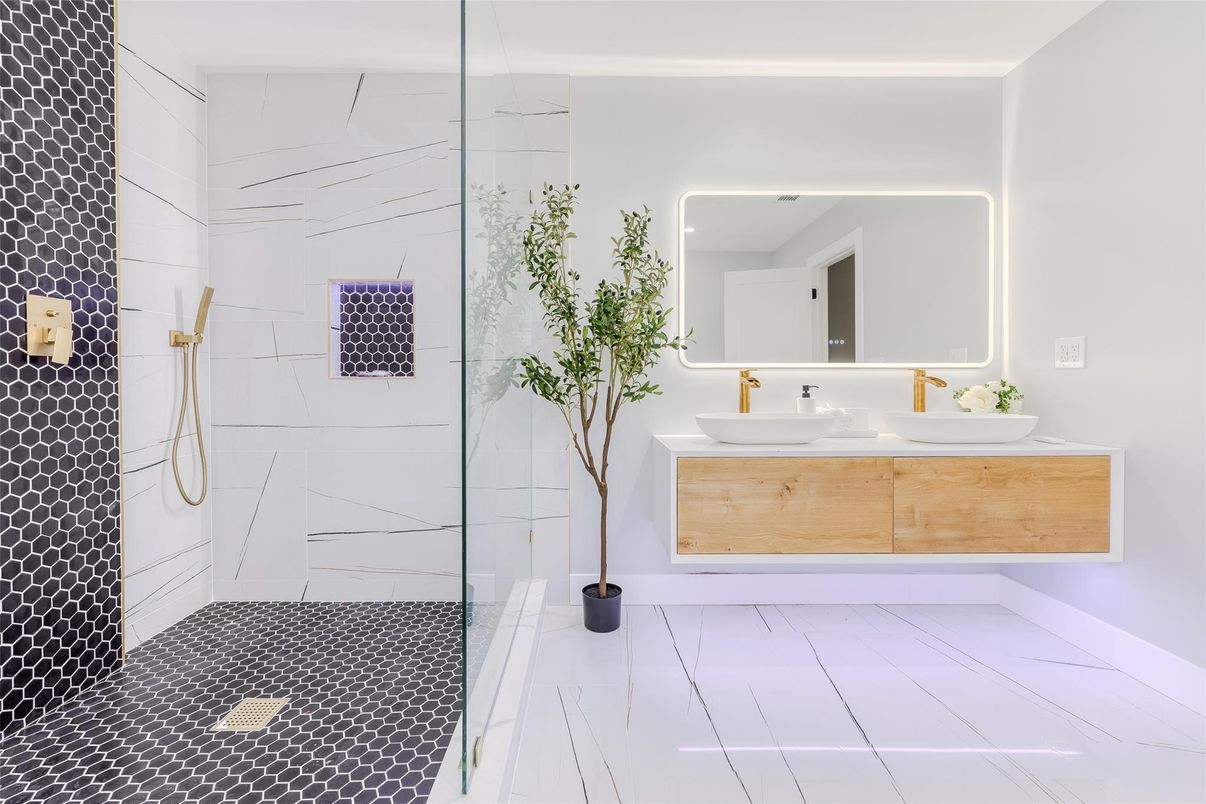 Bathroom, Glass Shower, Interior, Marble Walls
