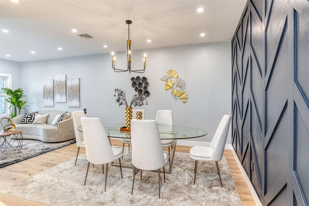 Dining room, Interior, Living room, Pendant Lights, Recessed Lighting, Wood Texture Flooring