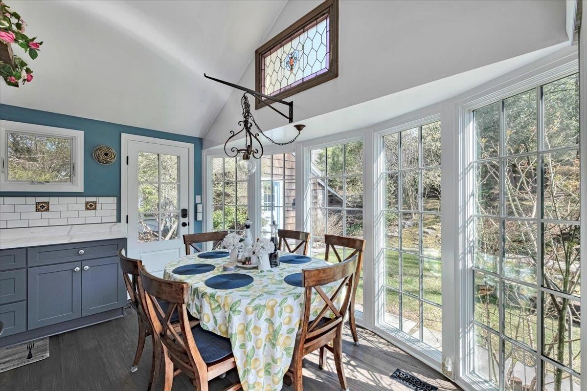 Dining room, Interior, Sun Room, Wood Texture Flooring