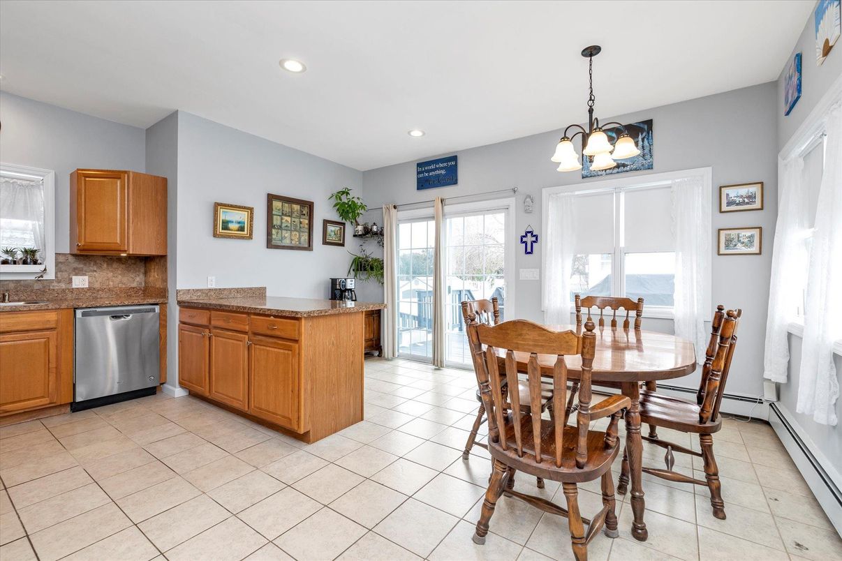 Dining room, Interior, Kitchen, Pendant Lights, Recessed Lighting