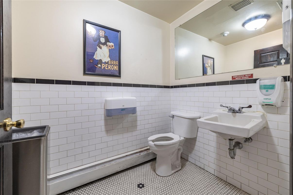 Bathroom, Interior