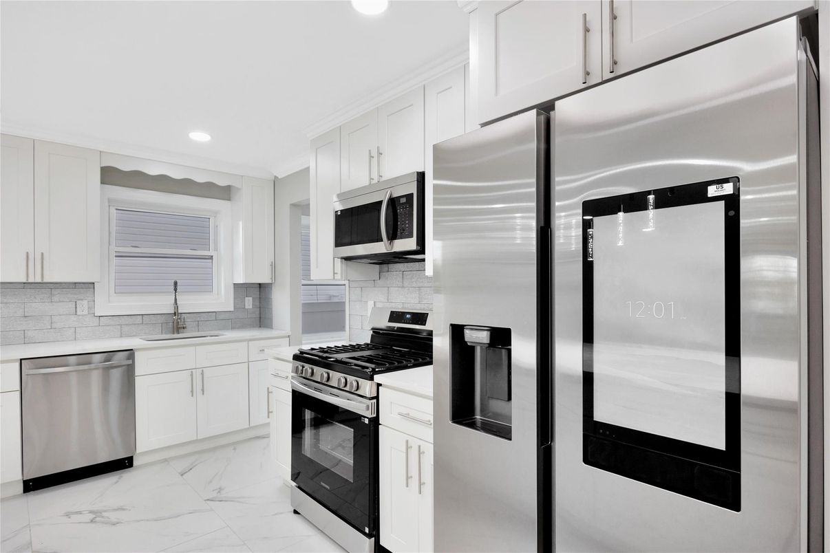 Interior, Kitchen, Marble, Recessed Lighting, Stainless Steel Appliances