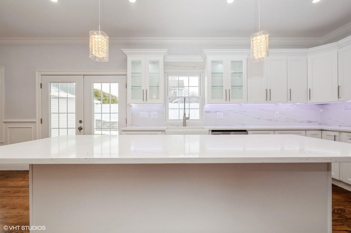 Interior, Kitchen, Pendant Lights, Recessed Lighting, Wood Texture Flooring