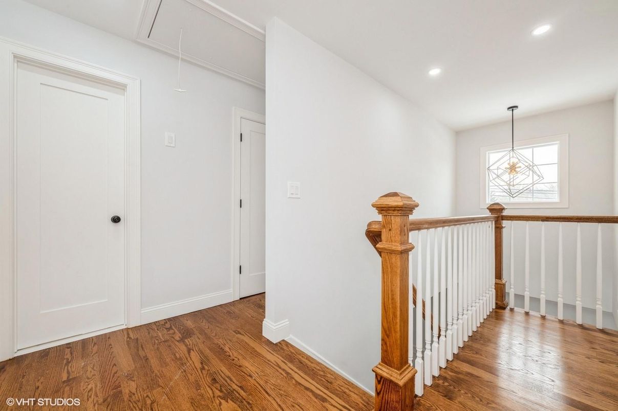 Interior, Pendant Lights, Recessed Lighting, Wood Texture Flooring