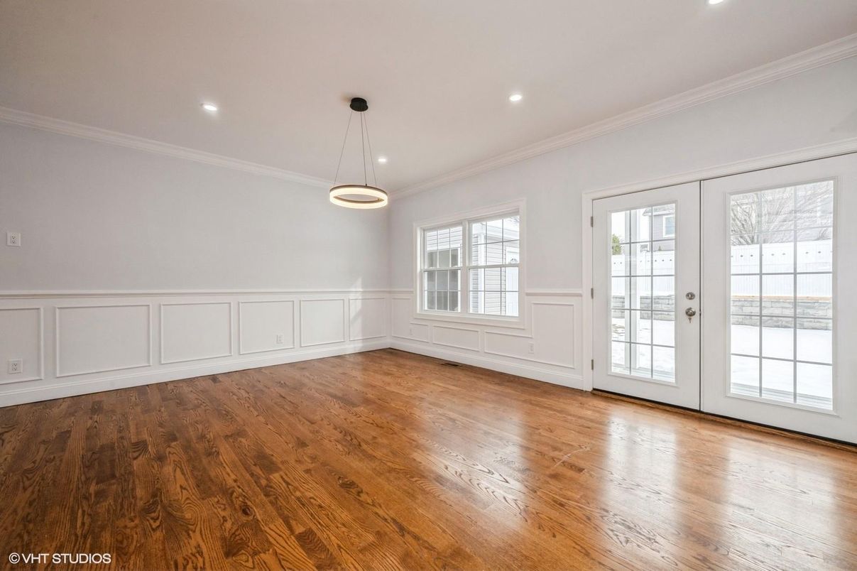 Empty room, Interior, Pendant Lights, Recessed Lighting, Wood Texture Flooring
