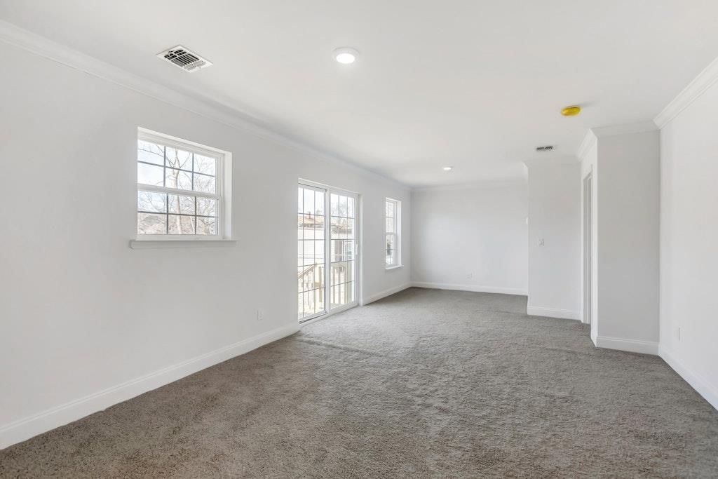 Empty room, Interior, Recessed Lighting