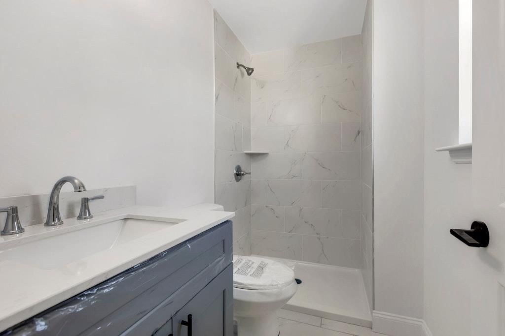Bathroom, Interior, Marble Walls