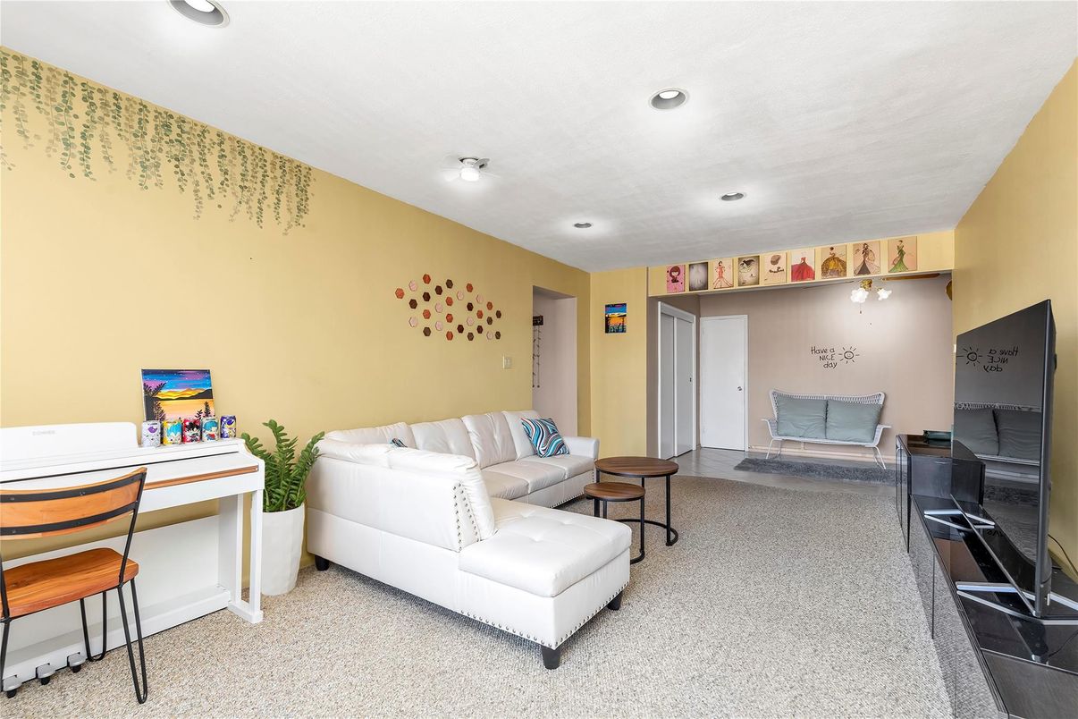 Interior, Recessed Lighting