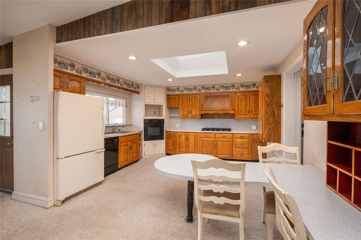 Dining room, Interior, Kitchen, Recessed Lighting