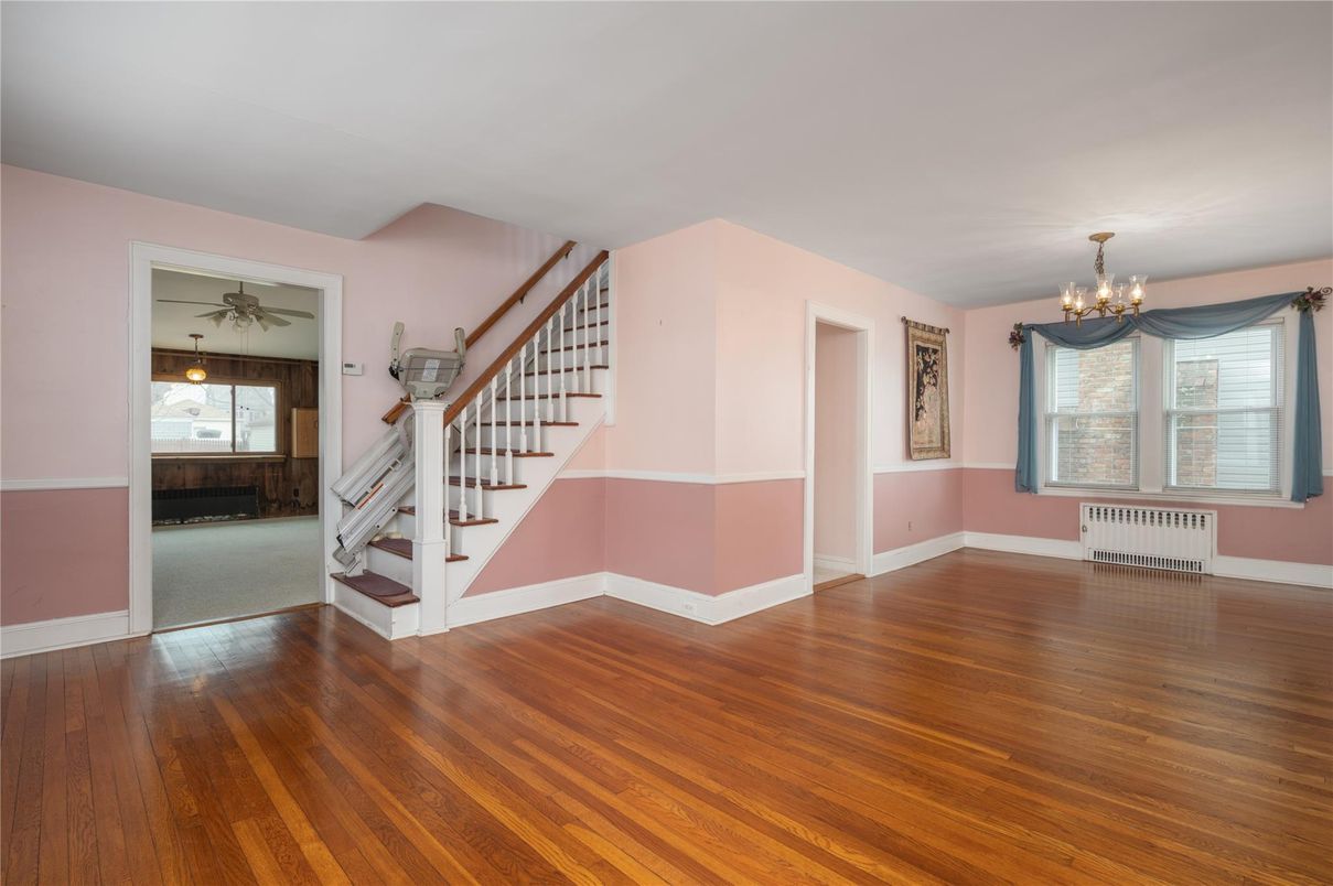 Chandelier, Empty room, Interior, Wood Texture Flooring