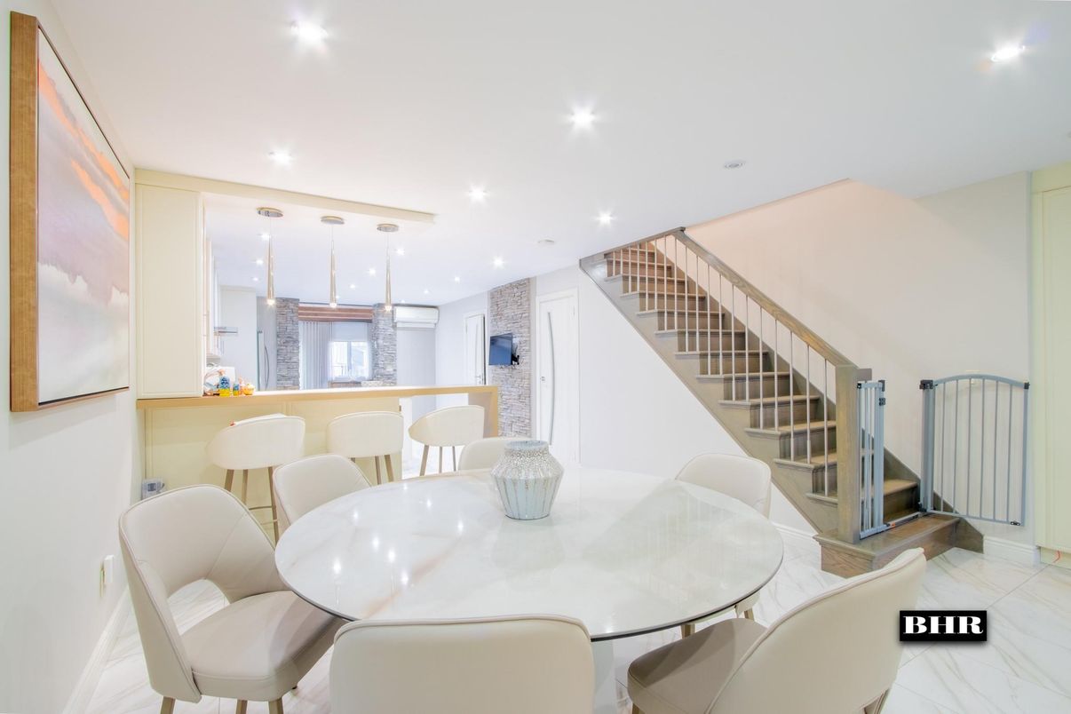 Dining room, Interior, Kitchen, Marble, Pendant Lights, Recessed Lighting