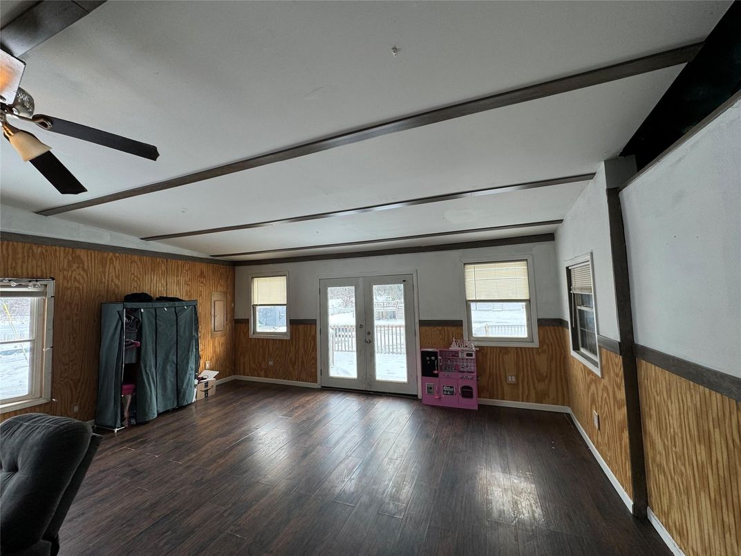 Empty room, Interior, Wood Texture Flooring, Wooden Walls