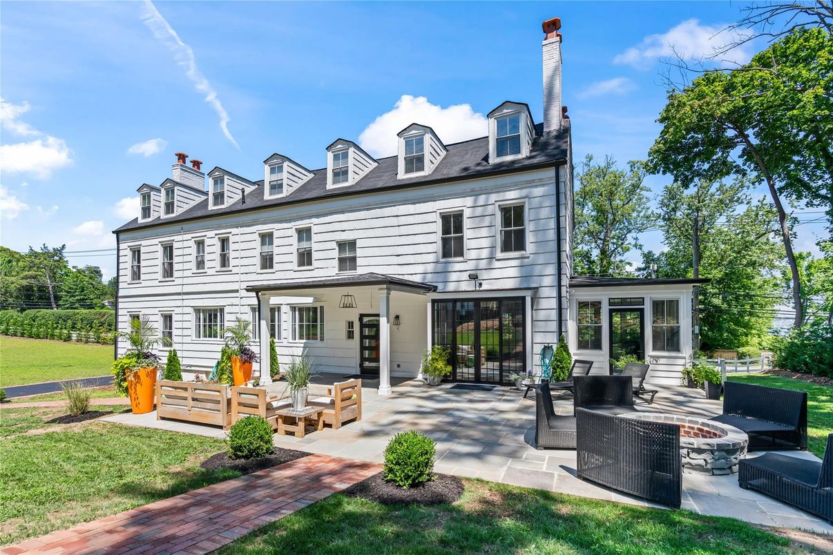 Backyard, Exterior, Facade, Georgian