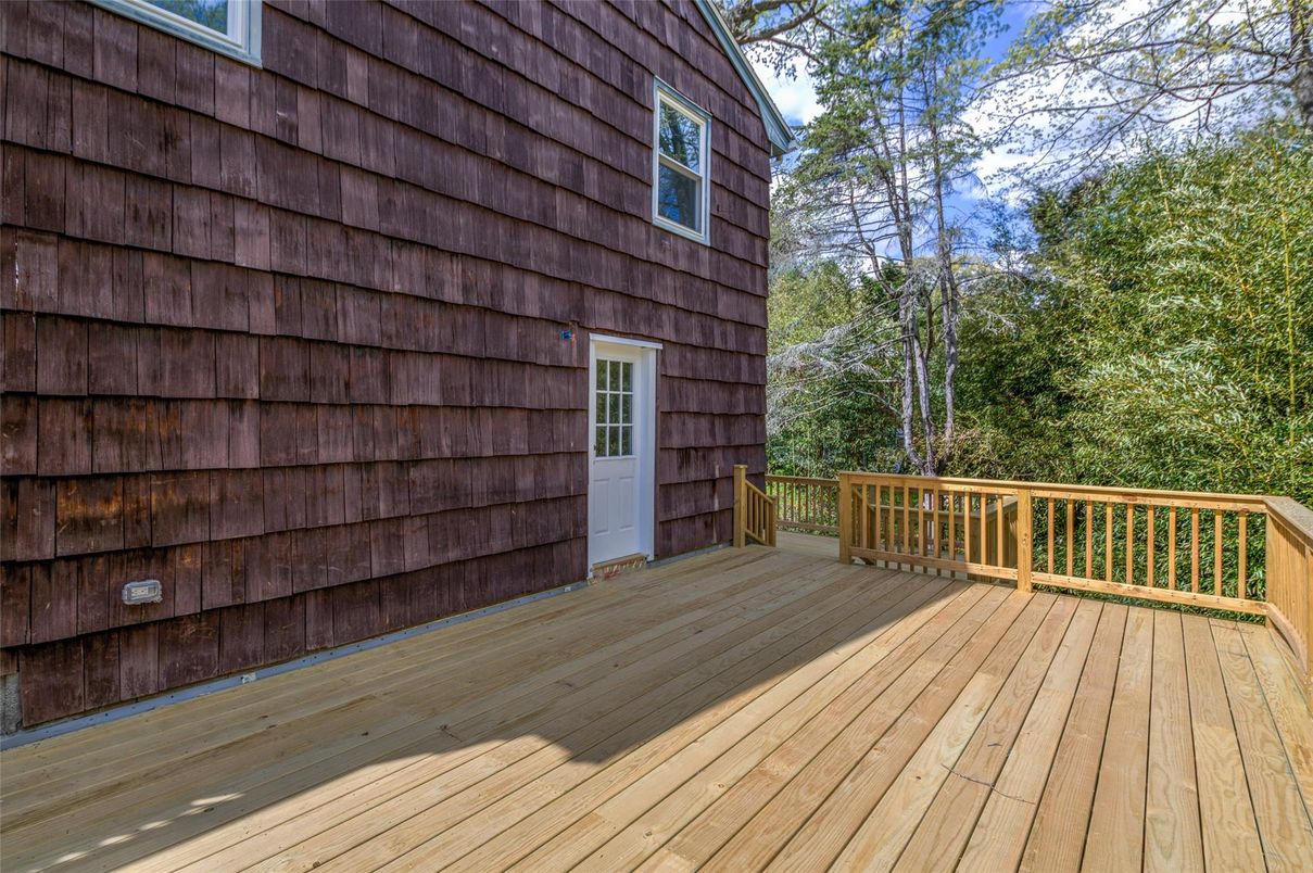 Exterior, Wood Texture Flooring