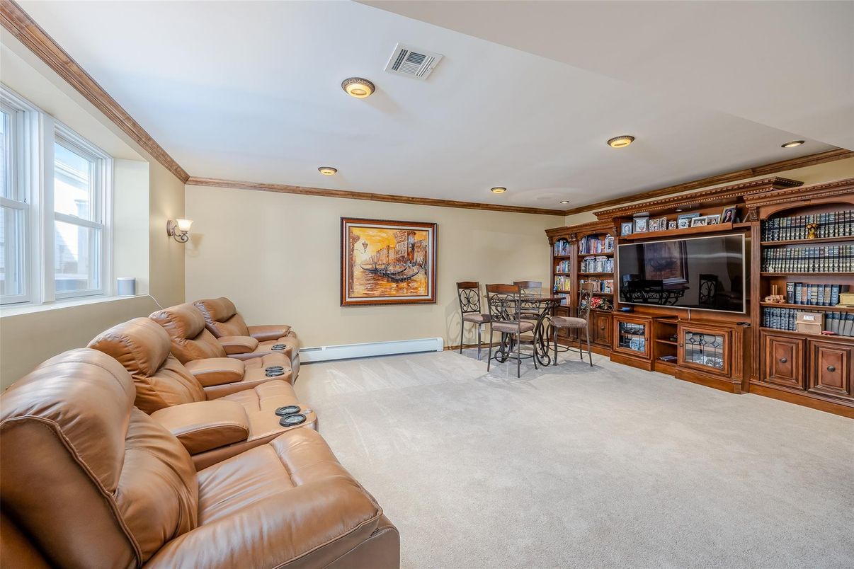 Dining room, Interior, Living room, Recessed Lighting