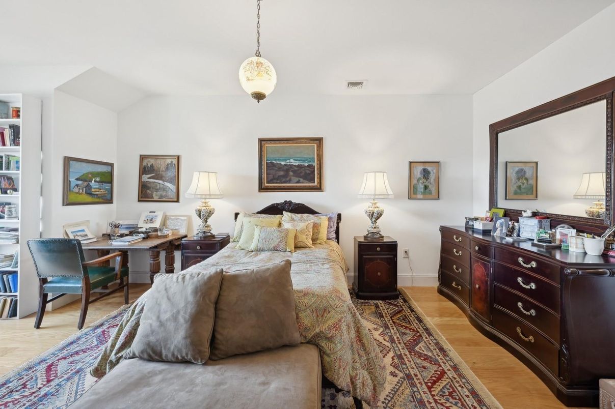 Bedroom, Home Office, Interior, Pendant Lights, Wood Texture Flooring