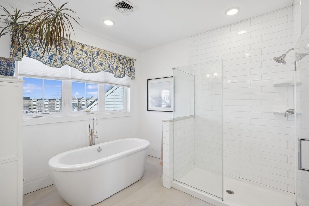 Bathroom, Free Standing Baths, Glass Shower, Interior, Recessed Lighting