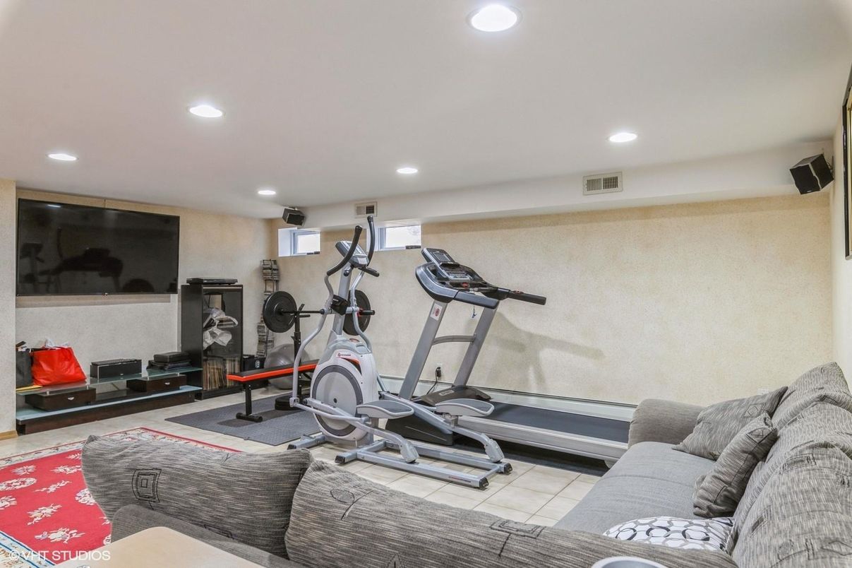 Fitness Equipment, Interior, Recessed Lighting