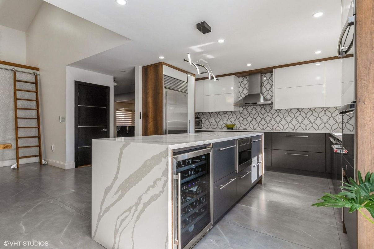 Interior, Kitchen, Pendant Lights, Recessed Lighting, Stainless Steel Appliances