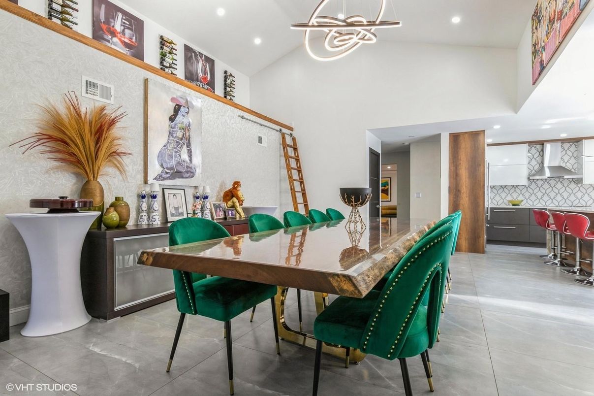 Dining room, Interior, Pendant Lights, Recessed Lighting