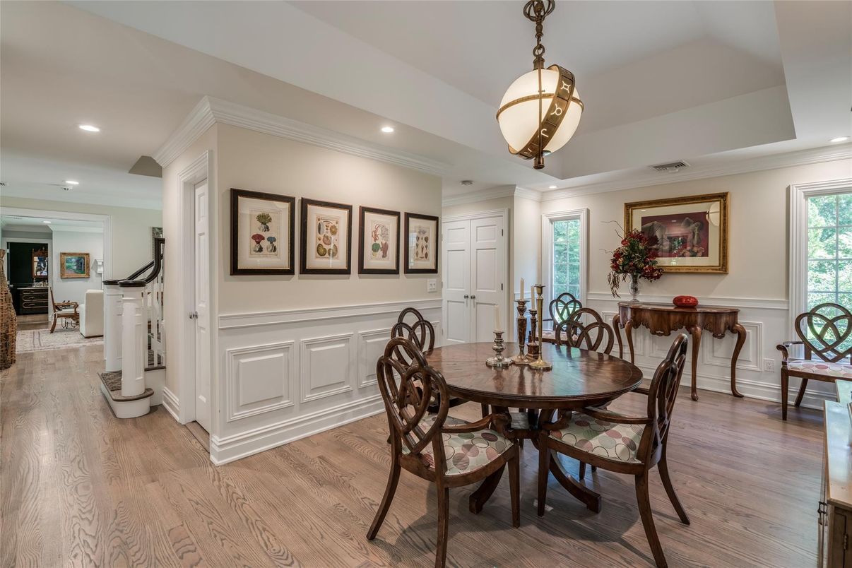 Dining room, Interior, Pendant Lights, Recessed Lighting, Wood Texture Flooring