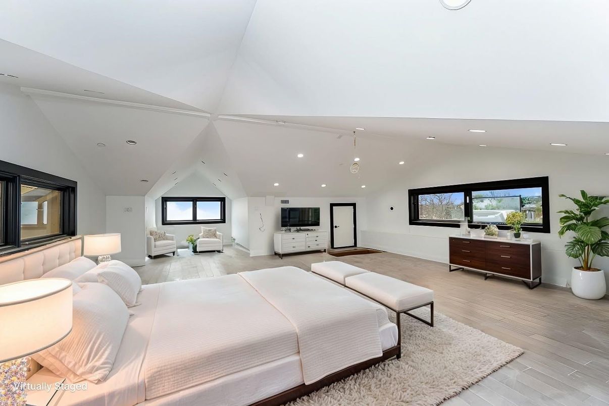 Bedroom, Interior, Pendant Lights, Recessed Lighting, Wood Texture Flooring