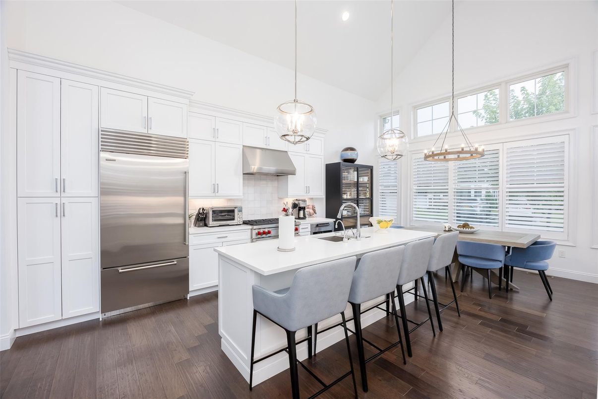 Dining room, Interior, Kitchen, Pendant Lights, Stainless Steel Appliances, Wood Texture Flooring