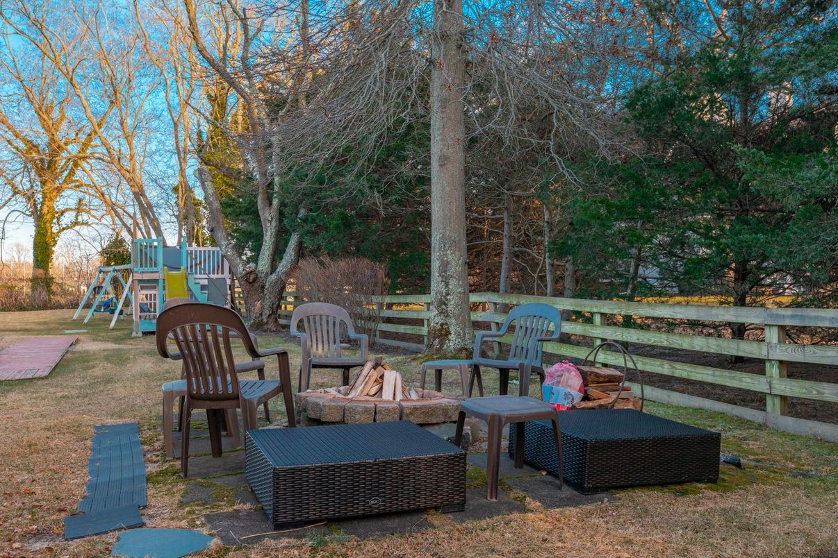 Backyard, Exterior, Playground