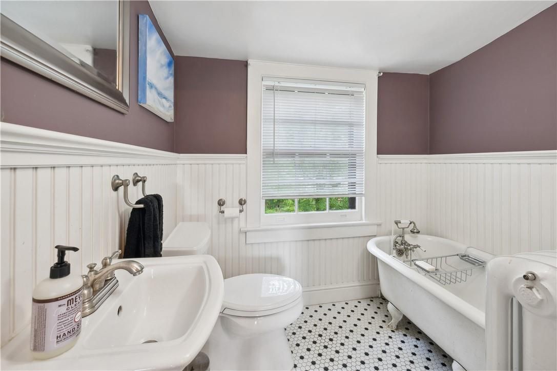Bathroom, Free Standing Baths, Interior