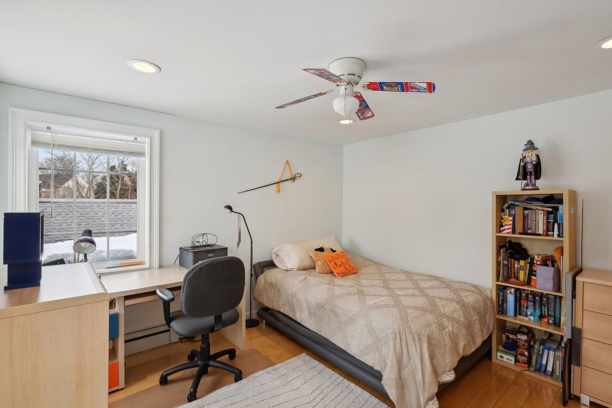 Bedroom, Home Office, Interior, Recessed Lighting, Wood Texture Flooring
