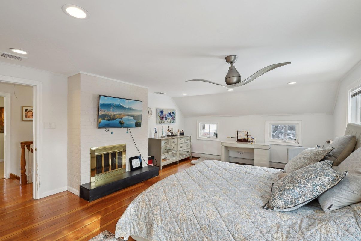 Bedroom, Fireplace, Interior, Recessed Lighting, Wood Texture Flooring