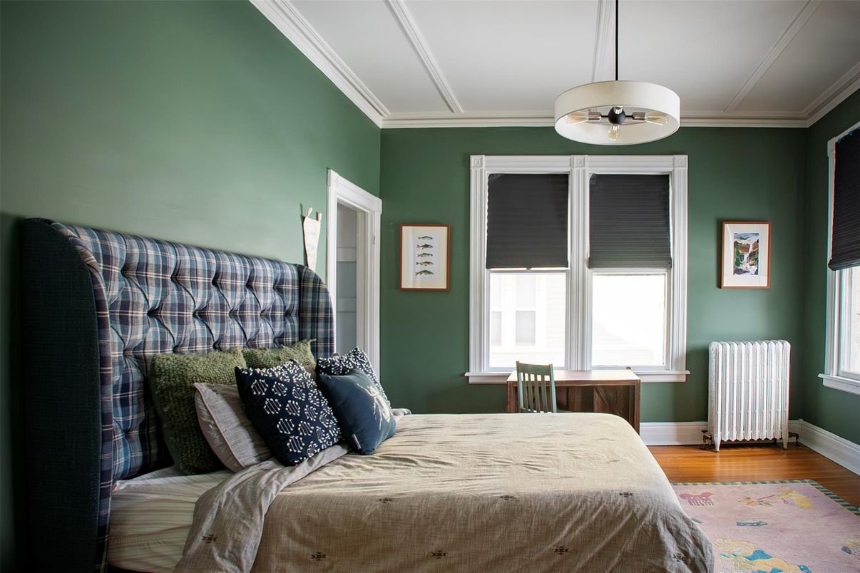 Bedroom, Interior, Pendant Lights, Wood Texture Flooring