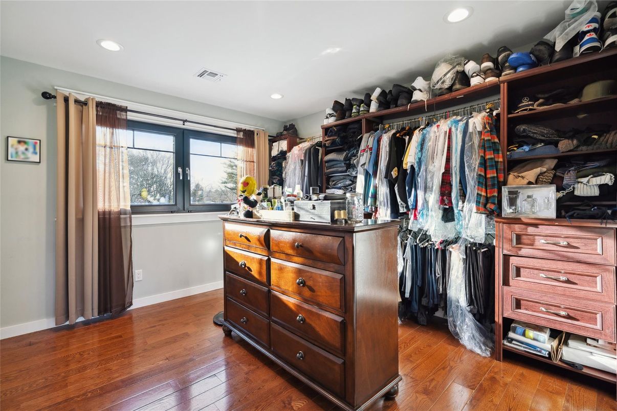 Interior, Recessed Lighting, Walk-in Closets, Wood Texture Flooring