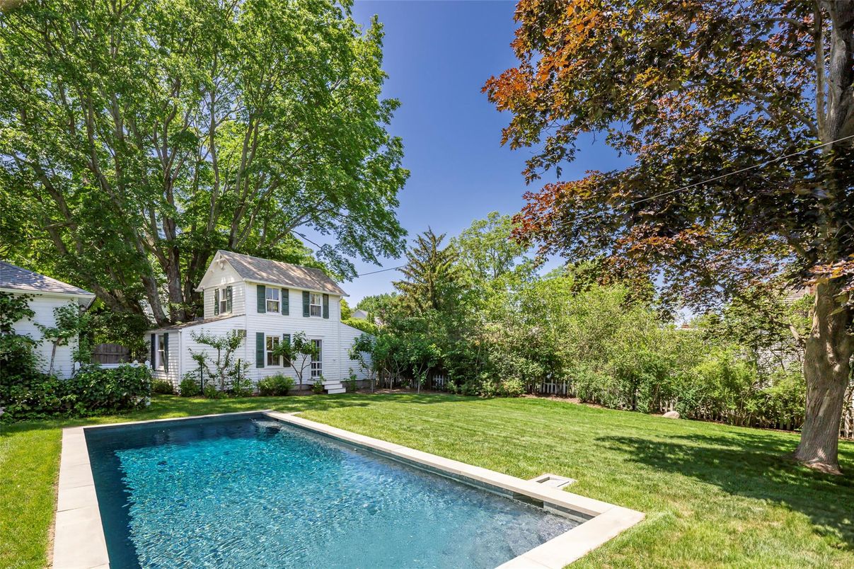 Backyard, Exterior, Pool