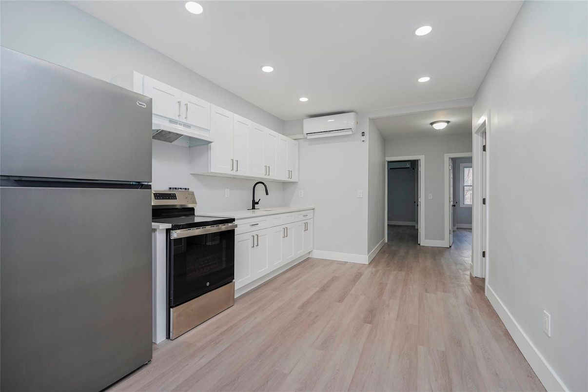 Interior, Kitchen, Recessed Lighting, Wood Texture Flooring
