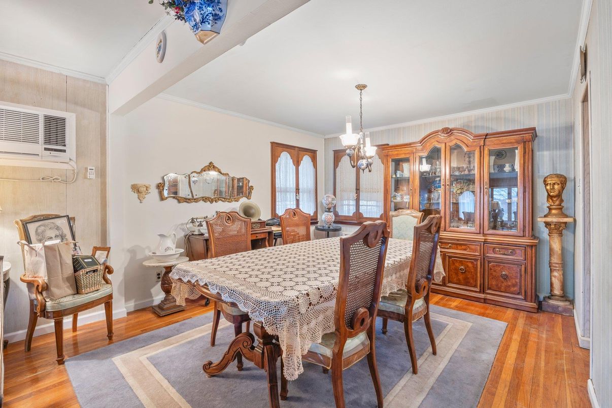 Chandelier, Dining room, Interior, Pendant Lights, Wood Texture Flooring